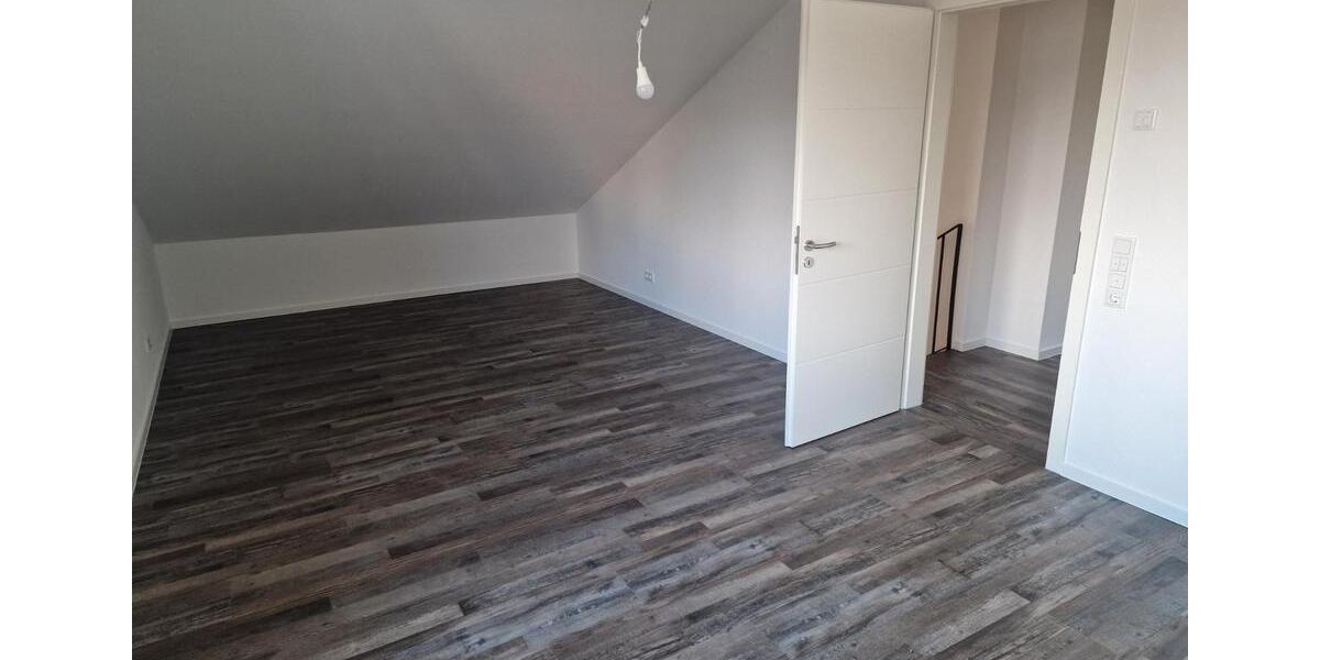Etagenwohnung Saterland - 4 Zimmer, 160 m&sup2;, 1.400&euro; | Angebot:26442177