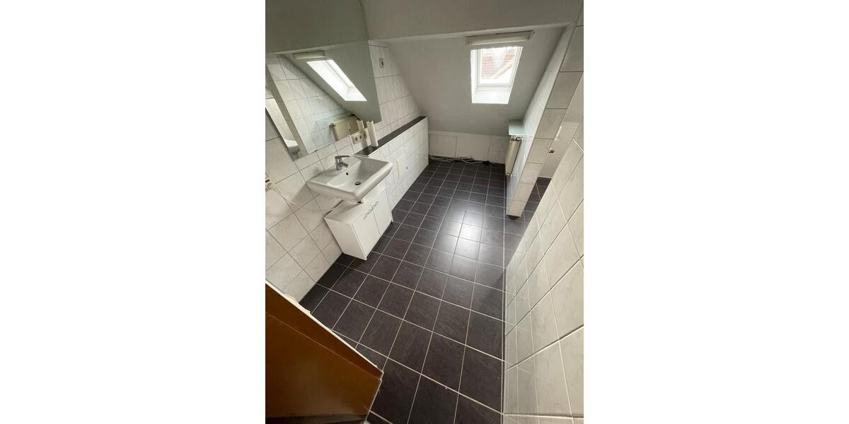 Dachgeschoßwohnung Oberthal - 3 Zimmer, 103 m&sup2;, 800&euro; | Angebot:26232578