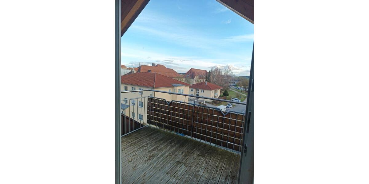 Dachgeschoßwohnung Amberg - 3 Zimmer, 84 m&sup2;, 920&euro; | Angebot:26131705