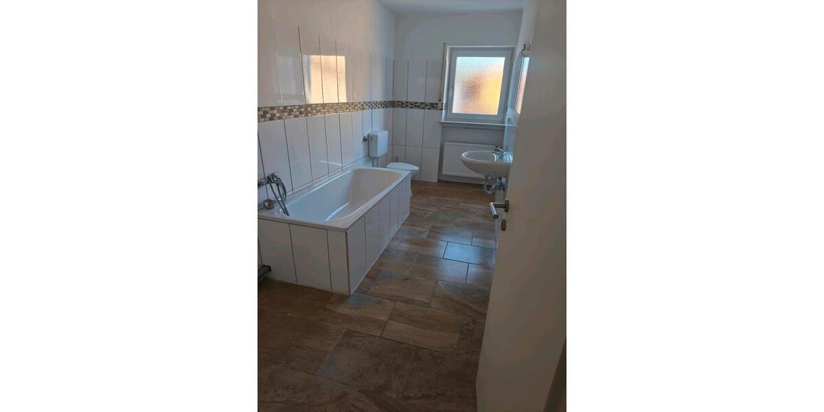 Etagenwohnung Bischofsheim in der Rhön - 3 Zimmer, 83 m&sup2;, 679&euro; | Angebot:26378745