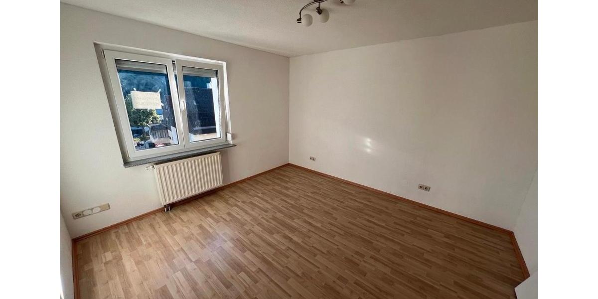 Erdgeschoßwohnung Albstadt Gemarkung Onstmettingen - 3 Zimmer, 65 m&sup2;, 650&euro; | Angebot:26368772