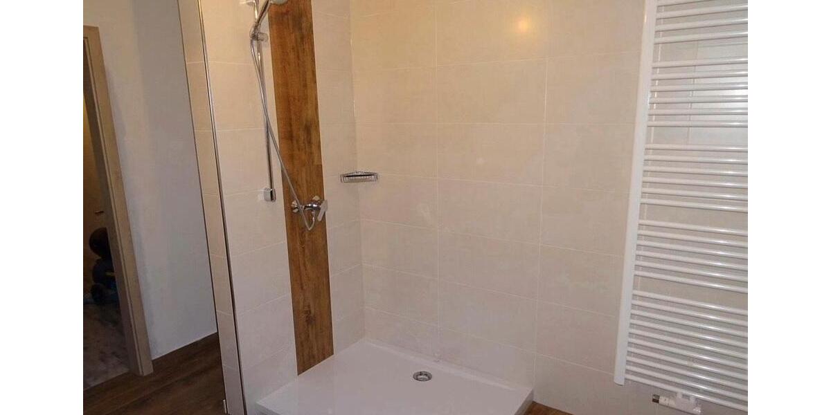 Etagenwohnung Schöfweg - 4 Zimmer, 130 m&sup2;, 800&euro; | Angebot:26367728