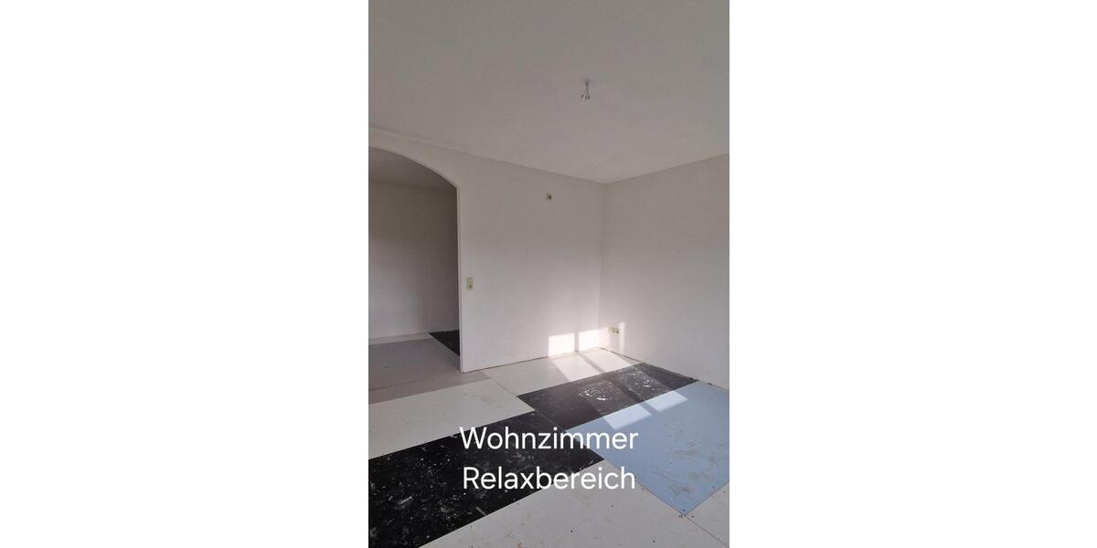 Erdgeschoßwohnung Hohenstein-Ernstthal Ernstthal - 2 Zimmer, 74 m&sup2;, 420&euro; | Angebot:25758533