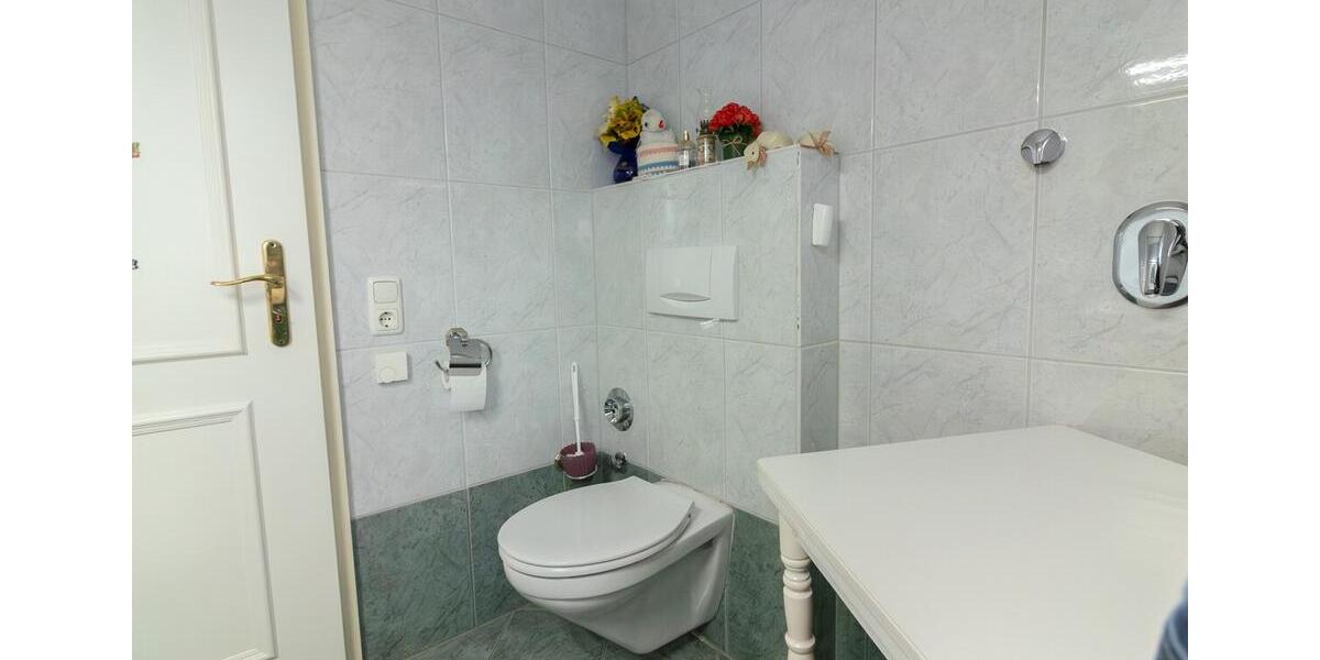 Erdgeschoßwohnung Malente - 3 Zimmer, 168 m&sup2;, 1.800&euro; | Angebot:25809398