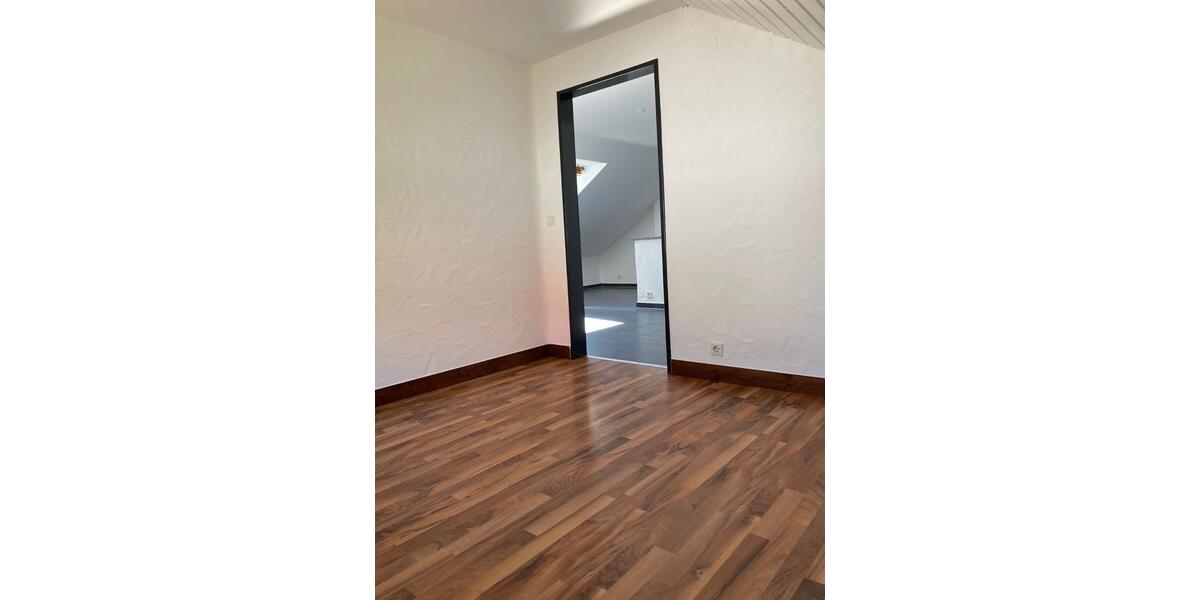 Dachgeschoßwohnung Ulmen - 3 Zimmer, 50 m&sup2;, 450&euro; | Angebot:26047390