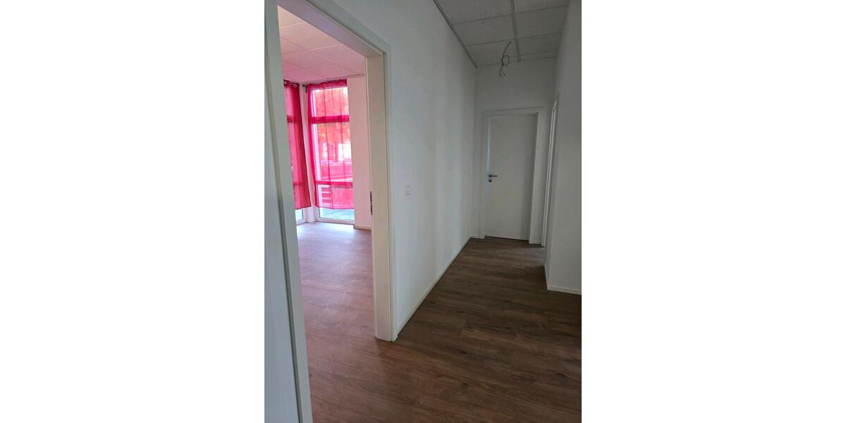 Erdgeschoßwohnung Bempflingen - 4 Zimmer, 80 m&sup2;, 1.300&euro; | Angebot:26238428