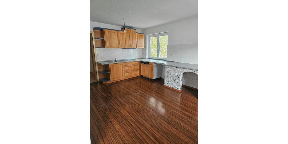 Etagenwohnung Traunreut St. Georgen - 4 Zimmer, 100 m&sup2;, 1.400&euro; | Angebot:26670250