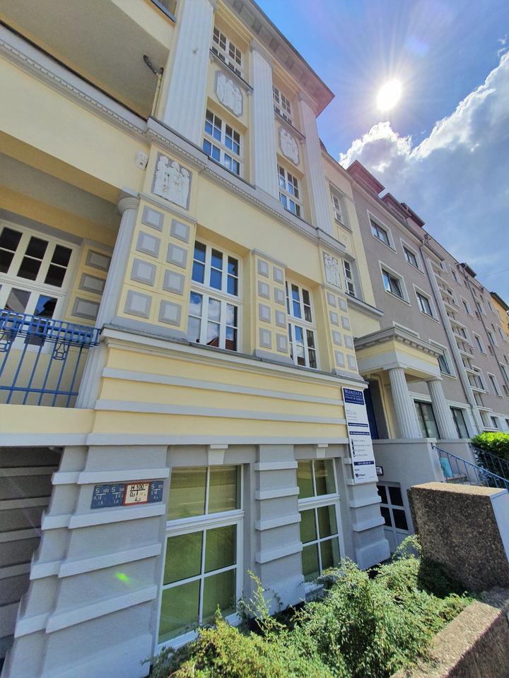 Souterrain-Wohnung in traumhaftem Altbau │ PodbiList │ ab sofort
