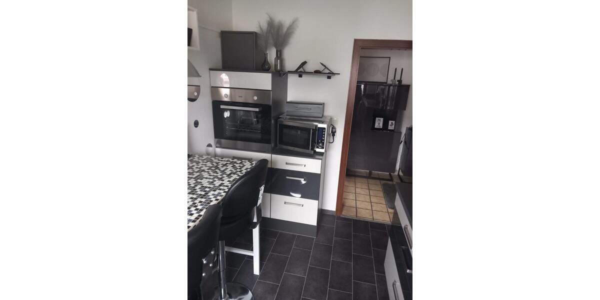 Etagenwohnung Schlangen - 3 Zimmer, 93 m&sup2;, 700&euro; | Angebot:26505224