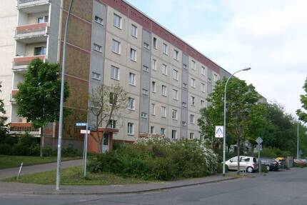 Wohnung Neubrandenburg Reitbahnviertel - 3 Zimmer, 62 m&sup2;, 294&euro; | Angebot:21536011