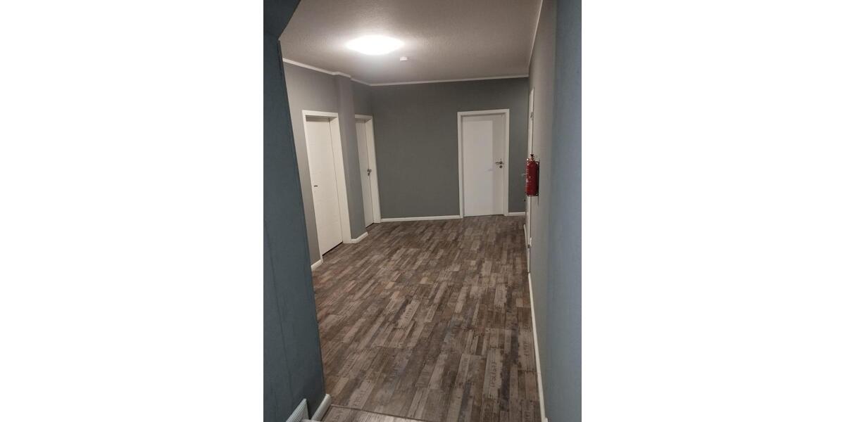 Einfamilienhaus Velten - 10 Zimmer, 500 m&sup2;, 5.000&euro; | Angebot:26361902
