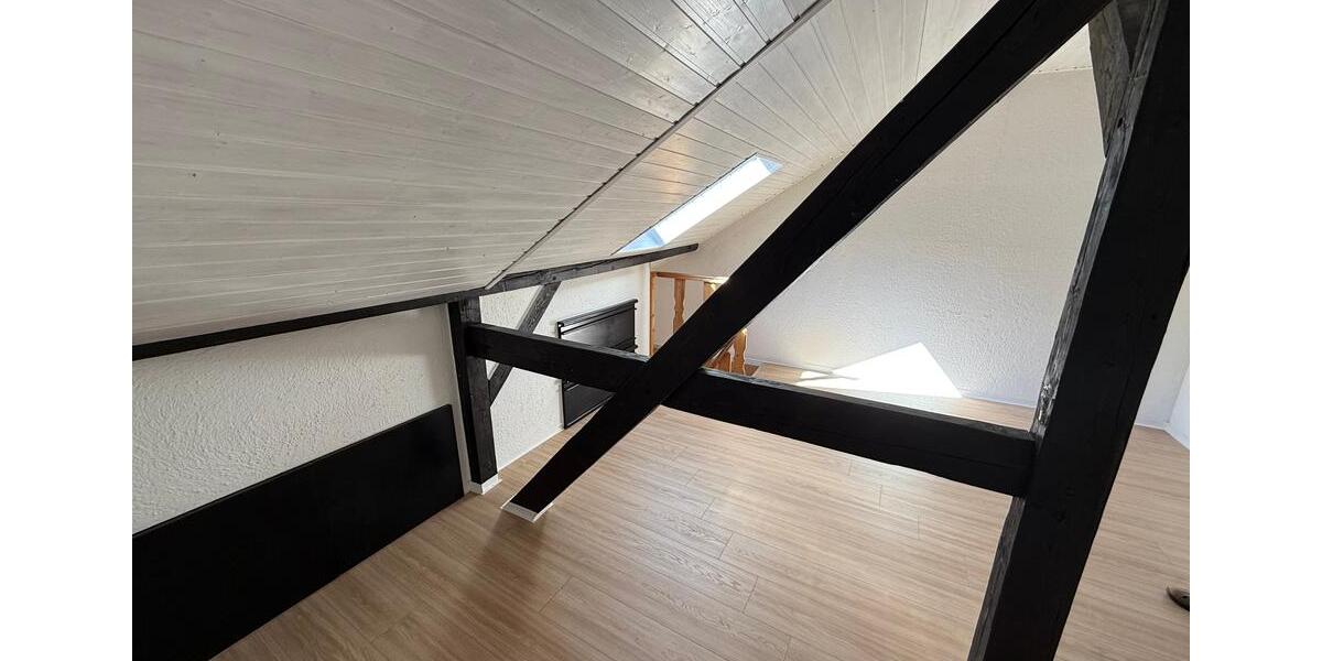 Dachgeschoßwohnung Greiz - 3 Zimmer, 65 m&sup2;, 325&euro; | Angebot:26070754