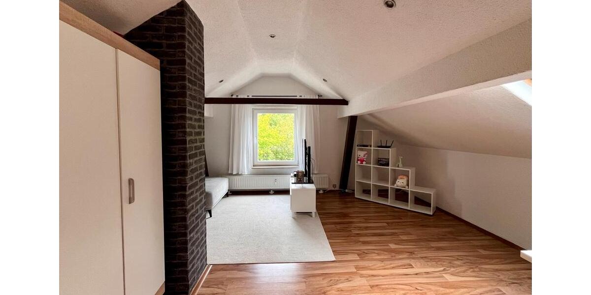 Dachgeschoßwohnung Siegen Kaan-Marienborn - 2 Zimmer, 77 m&sup2;, 695&euro; | Angebot:26588836