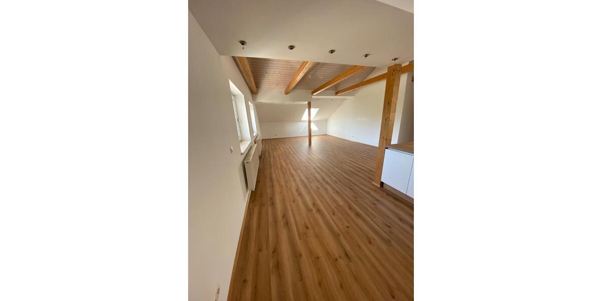 Dachgeschoßwohnung Vorbach - 2.5 Zimmer, 113 m&sup2;, 810&euro; | Angebot:24658415