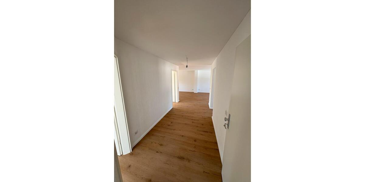 Etagenwohnung Saarlouis - 1 Zimmer, 90 m&sup2;, 900&euro; | Angebot:26600728