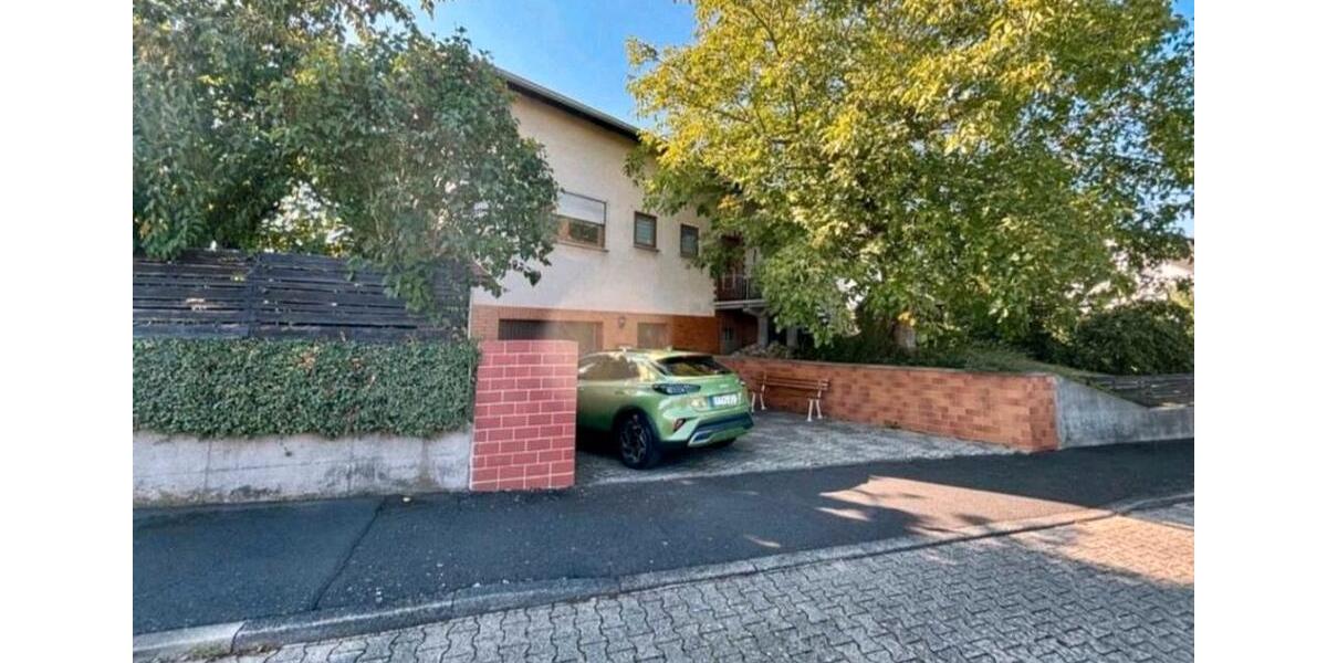 Dachgeschoßwohnung Borken (Hessen) - 3 Zimmer, 108 m&sup2;, 860&euro; | Angebot:26552811