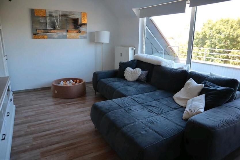Helle frischrenovierte 3,5-Zimmer Maisonette-Wohnung zu vermieten zimmer