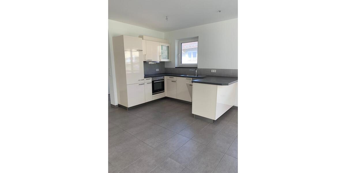 Etagenwohnung Hilzingen - 3.5 Zimmer, 77 m&sup2;, 1.000&euro; | Angebot:25261573