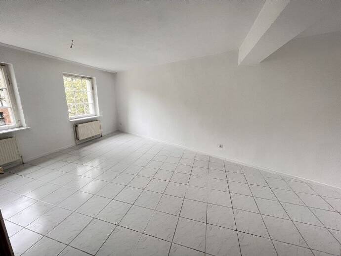 Etagenwohnung Wismar Altstadt - 4 Zimmer, 147 m&sup2;, 1.290&euro; | Angebot:26307453