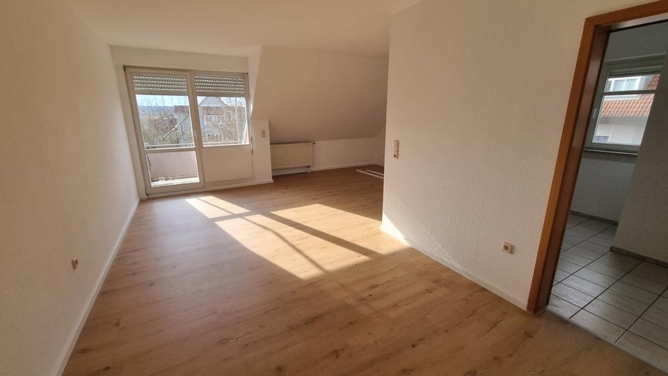 Dachgeschoßwohnung Bad Neustadt an der Saale - 2 Zimmer, 68 m&sup2;, 600&euro; | Angebot:25292374