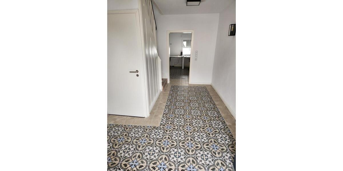 Einfamilienhaus Hundsangen - 6 Zimmer, 200 m&sup2;, 1.400&euro; | Angebot:24751486