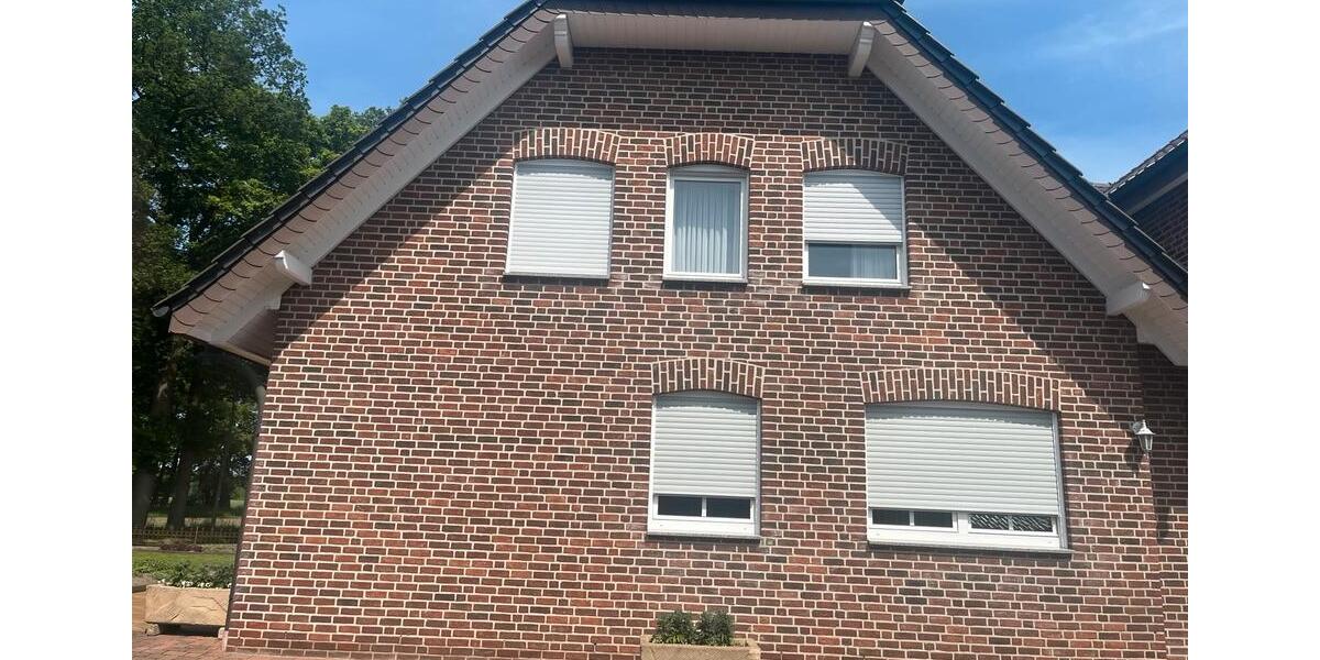 Doppelhaushälfte Gronau (Westfahlen) - 3 Zimmer, 200 m&sup2;, 1.400&euro; | Angebot:26698129