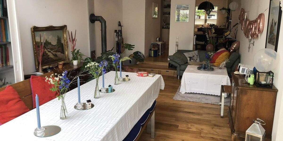 Reihenmittelhaus Hamburg Hausbruch - 5 Zimmer, 100 m&sup2;, 2.200&euro; | Angebot:24763303