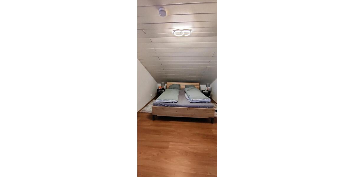 Dachgeschoßwohnung Kipfenberg - 4 Zimmer, 90 m&sup2;, 640&euro; | Angebot:25907804