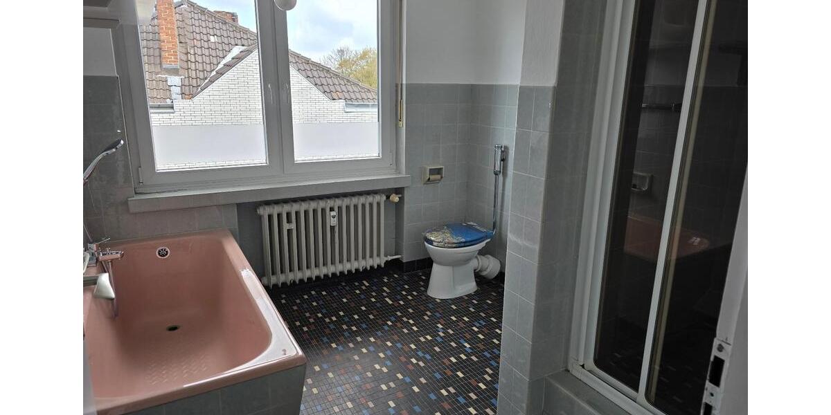 Maisonettenwohnung Bonn Hardtberg - 5 Zimmer, 180 m&sup2;, 1.900&euro; | Angebot:25974847