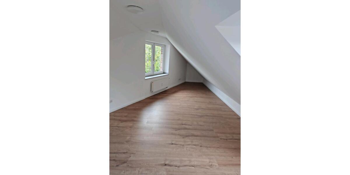 Dachgeschoßwohnung Hamminkeln - 3 Zimmer, 30 m&sup2;, 390&euro; | Angebot:26623769