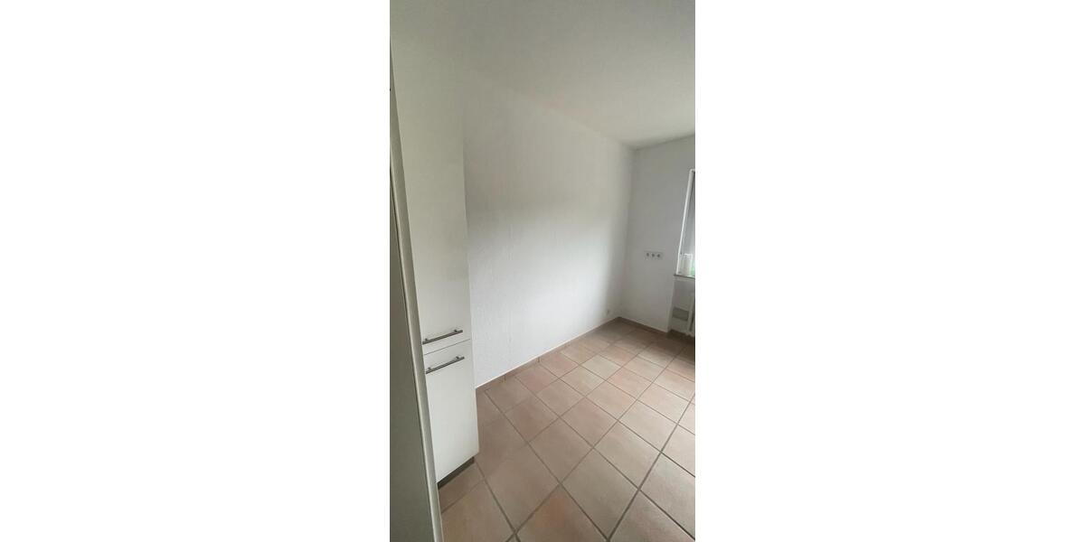 Etagenwohnung Trier Kürenz - 3 Zimmer, 90 m&sup2;, 950&euro; | Angebot:26044329