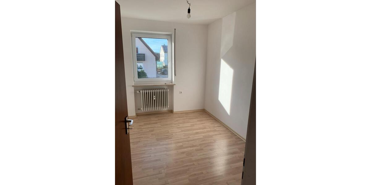 Etagenwohnung Günzburg - 4 Zimmer, 100 m&sup2;, 1.050&euro; | Angebot:26577655