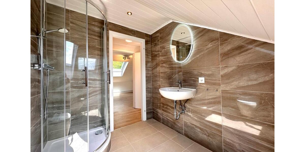 Doppelhaushälfte Iserlohn - 8 Zimmer, 155 m&sup2;, 1.399&euro; | Angebot:26248494