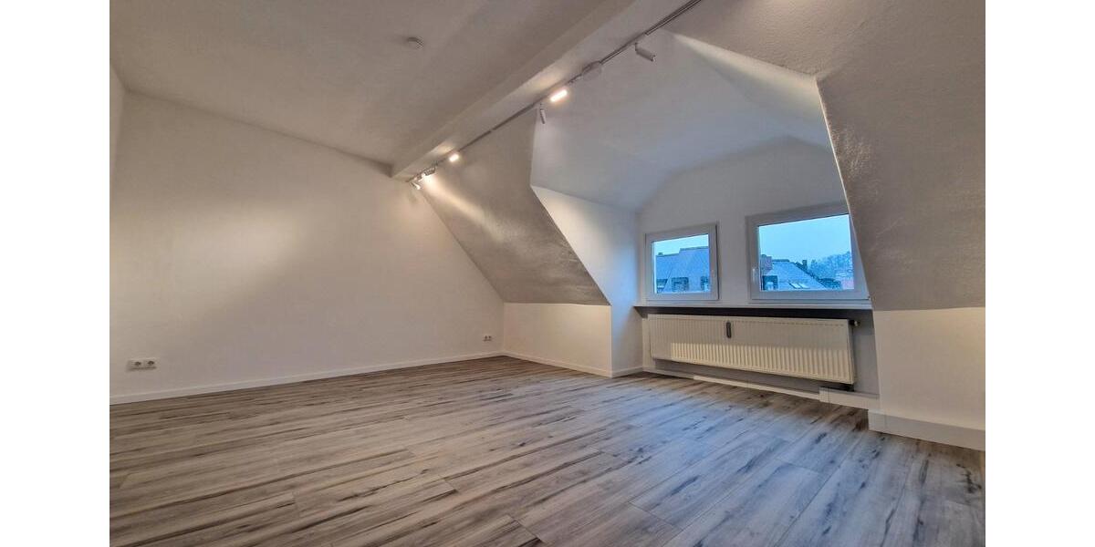 Dachgeschoßwohnung Coburg - 4.5 Zimmer, 96 m&sup2;, 940&euro; | Angebot:26137416
