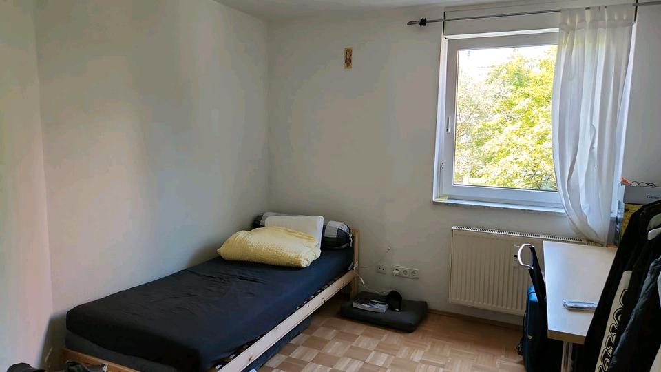 Etagenwohnung München Schwabing-Freimann - 4 Zimmer, 95 m&sup2;, 850&euro; | Angebot:25516217