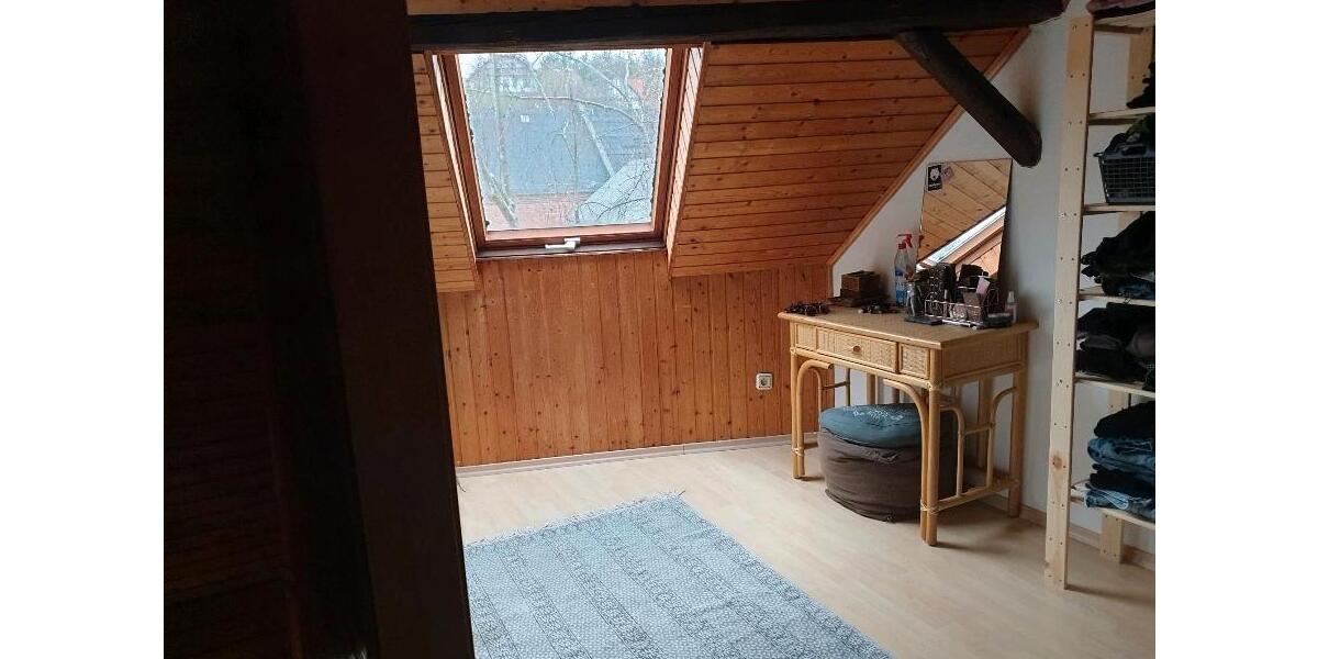Dachgeschoßwohnung Selters (Taunus) - 3 Zimmer, 80 m&sup2;, 770&euro; | Angebot:24837059