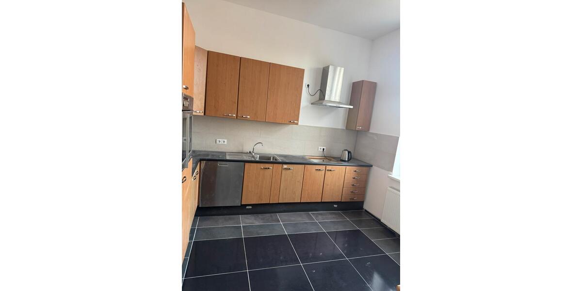 Etagenwohnung Mönchengladbach West - 6 Zimmer, 194 m&sup2;, 1.830&euro; | Angebot:26605396