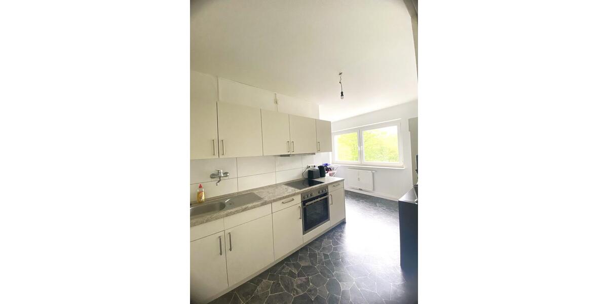 Schönes WG Zimmer mit eigenem Balkon 1 zimmer