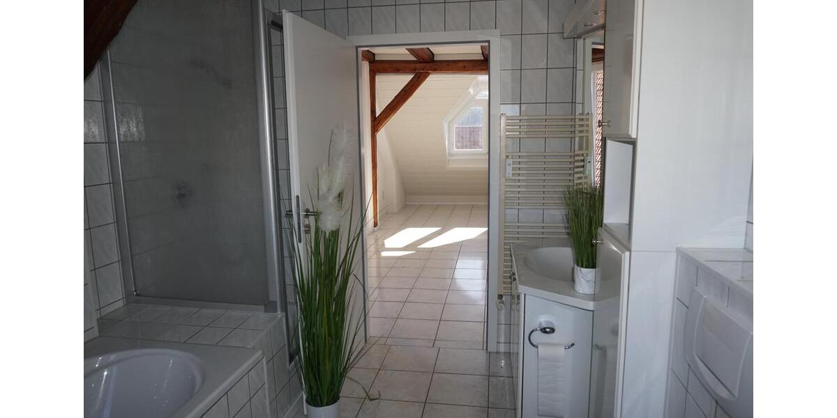 Dachgeschoßwohnung Altenstadt - 5 Zimmer, 160 m&sup2;, 1.388&euro; | Angebot:24862162