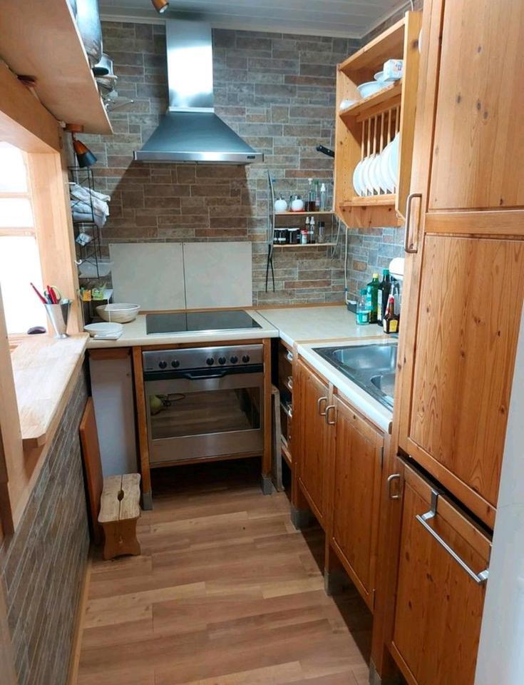 2 Zimmer Wohnung voll möbliert, Isarstrasse Regensburg