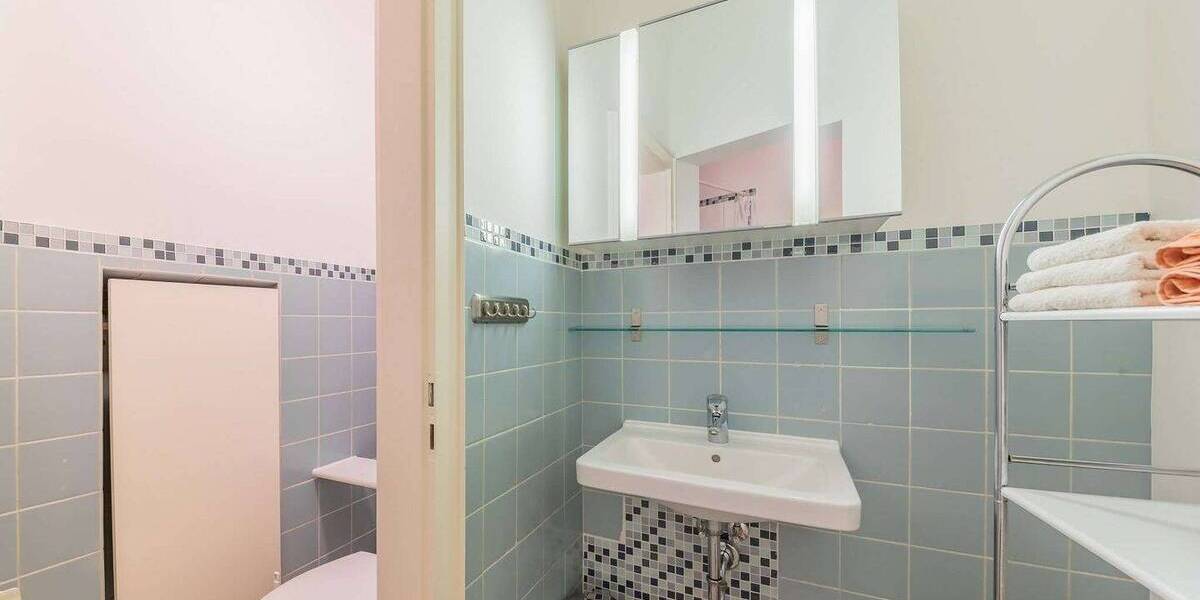 Etagenwohnung Frankfurt am Main Sachsenhausen - 2 Zimmer, 62 m&sup2;, 1.700&euro; | Angebot:26076041