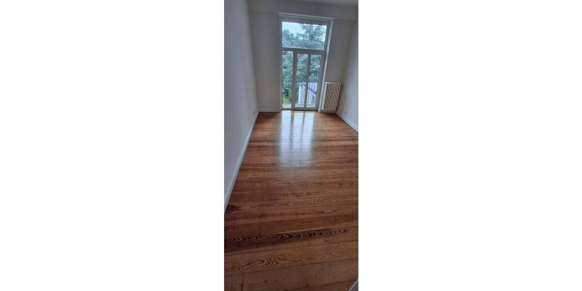 Etagenwohnung Neumünster Innenstadt - 3 Zimmer, 83 m&sup2;, 669&euro; | Angebot:23981225