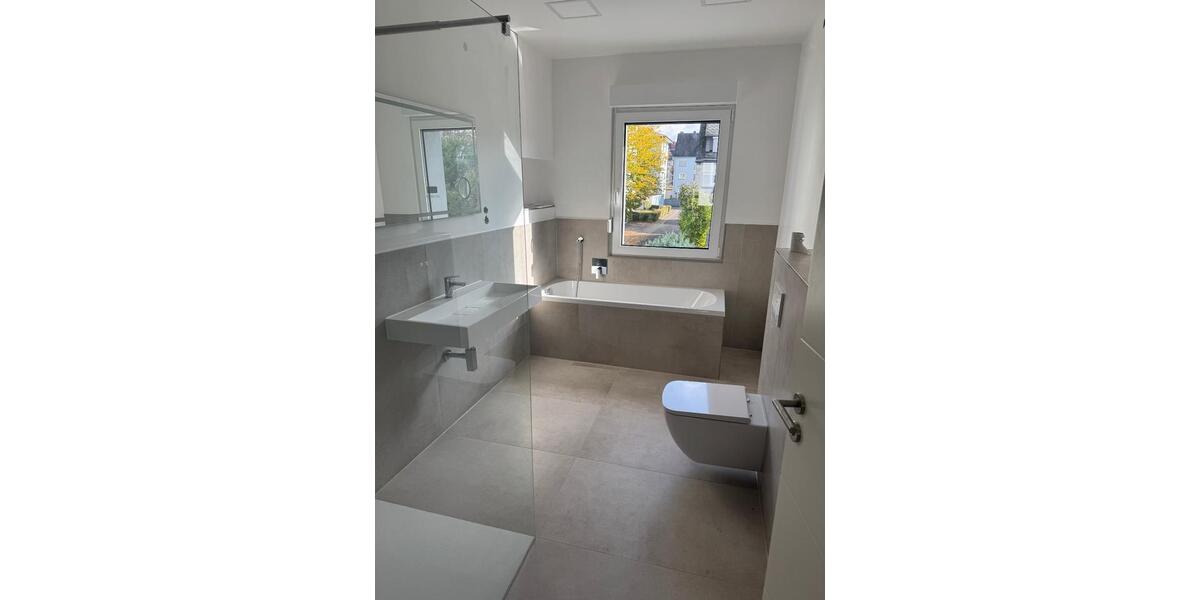 Modernisiertes Reihenendhaus mit Garten & Stellplatz in Koblenz! 5.5 zimmer