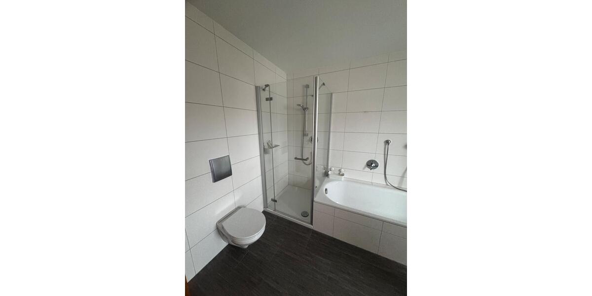 Etagenwohnung Amberg - 4 Zimmer, 105 m&sup2;, 900&euro; | Angebot:26255319