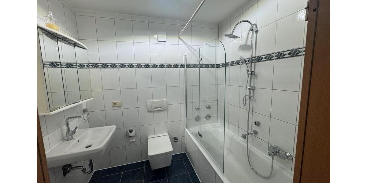 Etagenwohnung Steinhagen - 5 Zimmer, 125 m&sup2;, 1.250&euro; | Angebot:26600499