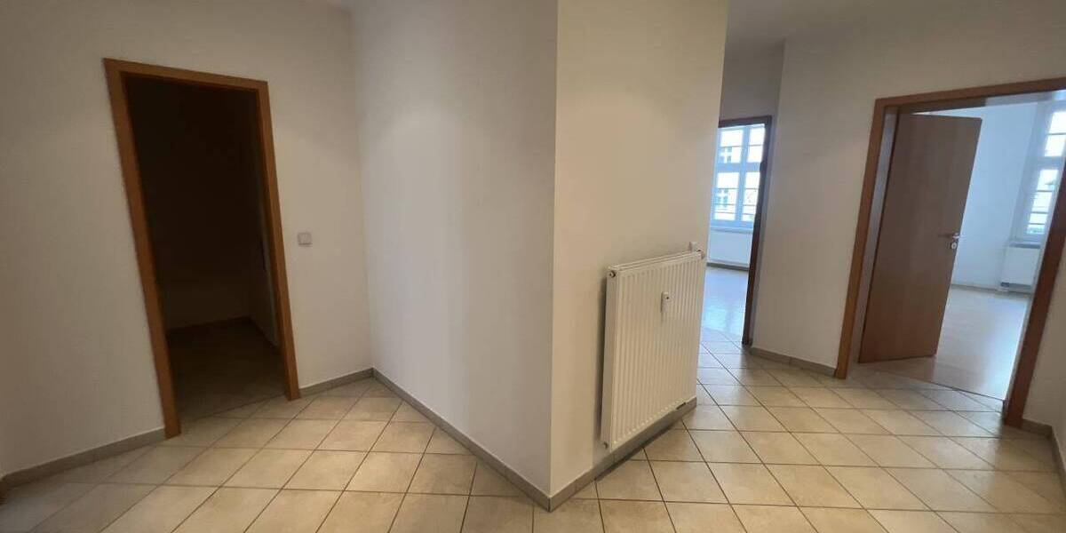 Etagenwohnung Magdeburg Altstadt - 3 Zimmer, 90 m&sup2;, 729&euro; | Angebot:25972025