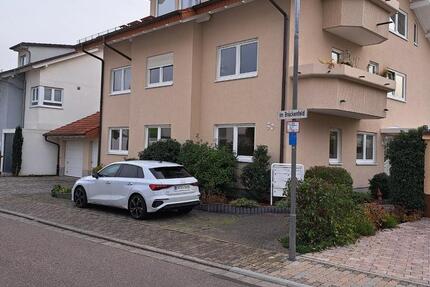 Exklusive Erdgeschosswohnung 5,5 Zimmer mit Kaminofen, Garten, Te 5 zimmer