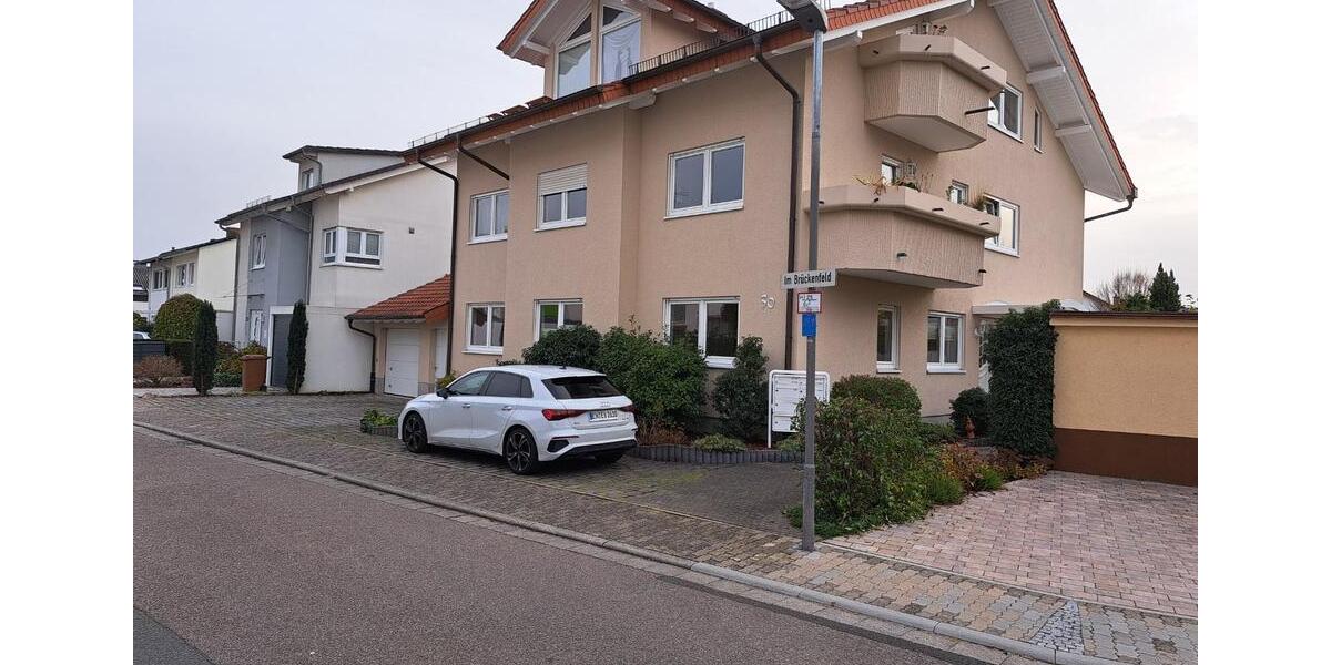 Exklusive Erdgeschosswohnung 5,5 Zimmer mit Kaminofen, Garten, Te 5 zimmer