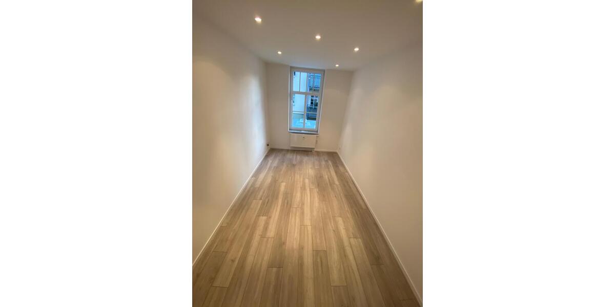 Außergewöhnlich wohnen! Großzügige 4-Raum-Wohnung mit Wohnküche, Komfortbad und Stellplatz in Gera. - Etagenwohnung Gera Ostviertel | Angebot:27284787
