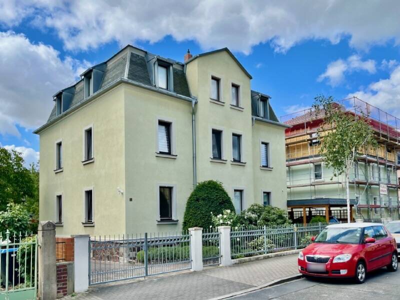 Top sanierter Altbau ... für Singles im mittleren Alter